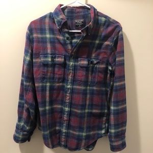 Abercrombie and Fitch Men’s Flannel in Purple Plaid Size XS